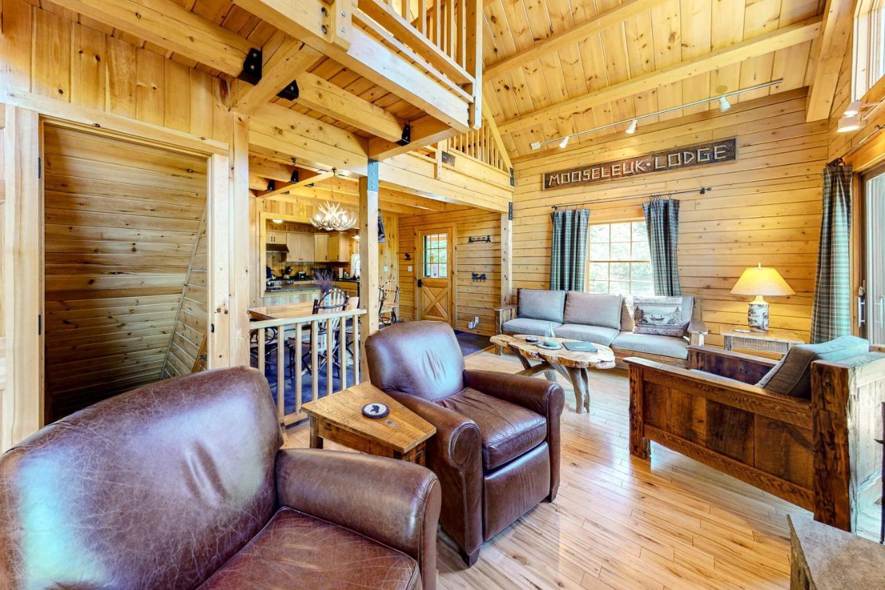 The Highlands Mooseleuk Lodge מראה חיצוני תמונה